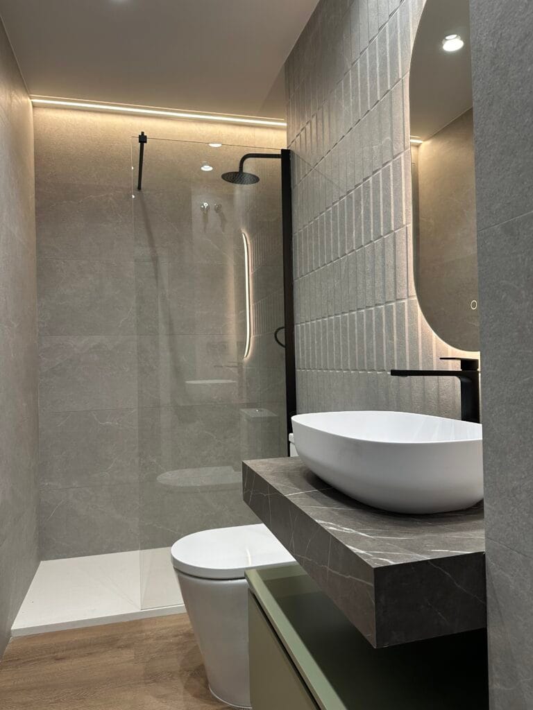 Reforma de baño en calle Santa Eulalia en Hospitalet