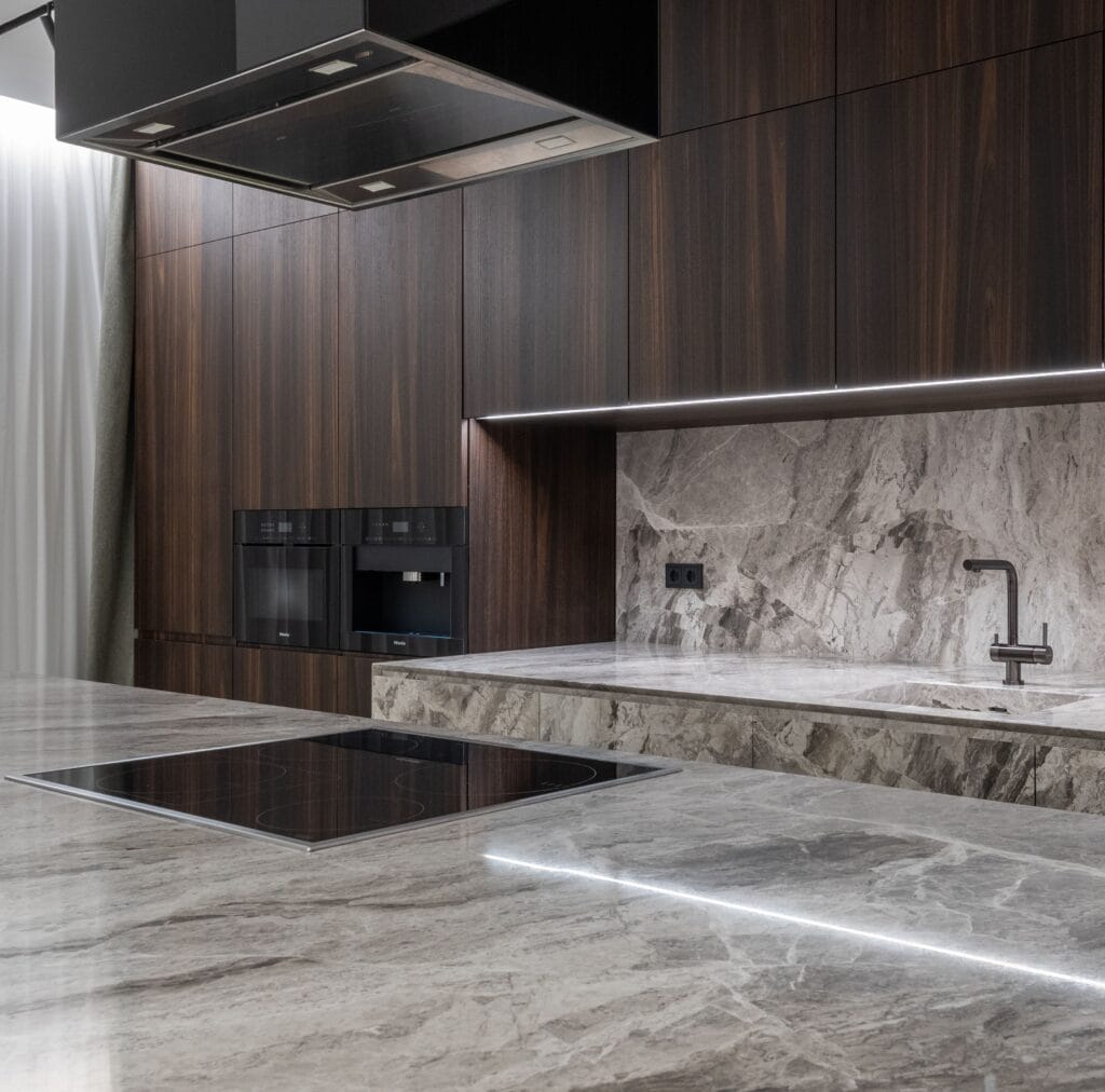 reforma de cocina con encimera